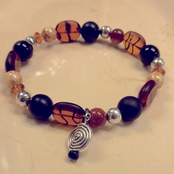Tigers Print Stretch Bead Bracelet - Picture 4 of 5